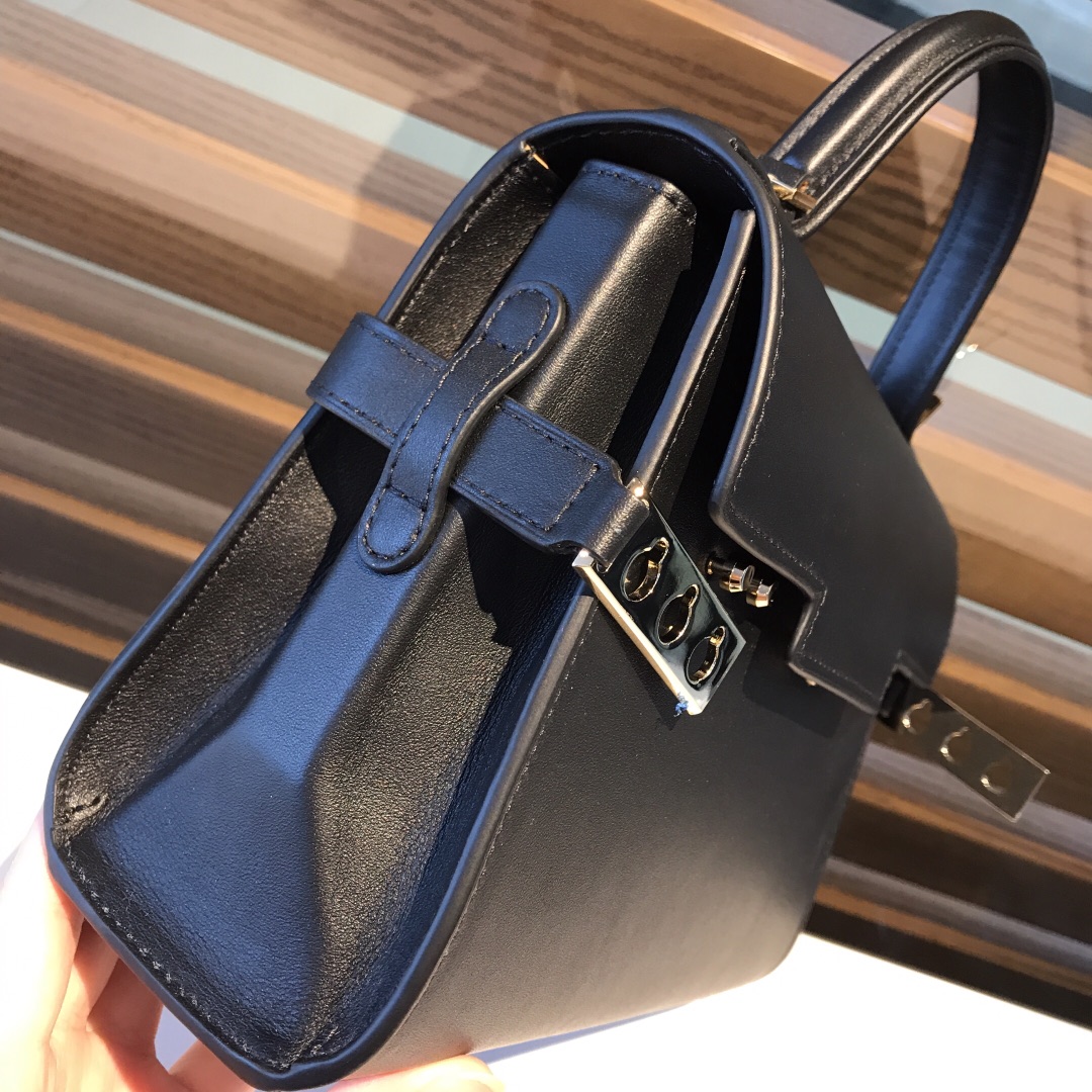 델보 톰페트 MM 샤리오뜨백